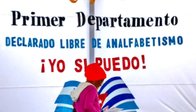 En el evento participaron muchos de los 14,215 habitantes de La Paz que fueron alfabetizados.