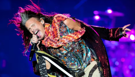 La banda de rock tomó la decisión por los problemas en la voz de su cantante y líder Steven Tyler
