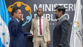 Fiscal General juramenta a Mario Javier García como nuevo director de Medicina Forense