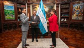 Gobierno juramenta a subsecretario de Defensa, directora del SAR, y ministro de Finanzas 