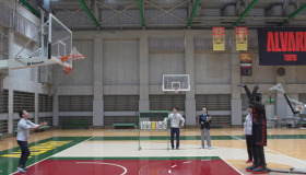 Robot humanoide logra un nuevo récord Guinness: una canasta imposible en basketball