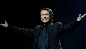 Raphael ingresado tras accidente cerebrovascular en grabación de un programa de televisión 