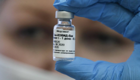 Rusia lanzará este 2025 una vacuna personalizada contra el cáncer 