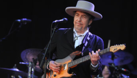 Se vendió el borrador de una canción de Bob Dylan en una subasta por 508.000 dólares 