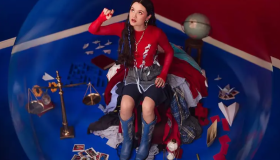 Joaquina lanza su álbum debut “Al romper la burbuja”   