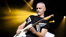 El cantante italiano Eros Ramazzotti regresa a los escenarios con un tour mundial 