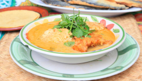 La sopa de tortas de pescado seco se consagra como el platillo emblemático de la Semana Santa hondureña 