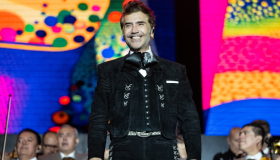 Alejandro Fernández lanza ‘De Rey a Rey’, un homenaje a su padre Vicente Fernández desde la plaza de toros La México 