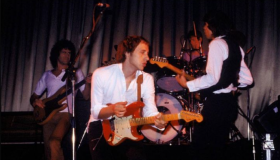 “Brothers in Arms” cumple 40 años: el disco que llevó a Dire Straits al Olimpo del rock y marcó una era 