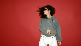 Lorde presenta "Man of the Year" y reflexiona sobre su identidad de género en un poderoso videoclip 