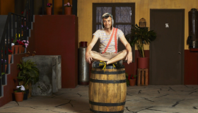 "Chespirito" llega a Max: Sinopsis y elenco de la serie que retrata la vida de Roberto Gómez Bolaños 