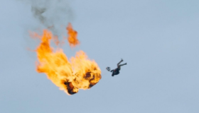 ¡Imparable! Tom Cruise bate Récord Guinness con arriesgada acrobacia 