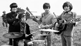 “Help!” cumple 60 años: la película que convirtió a The Beatles en leyenda 