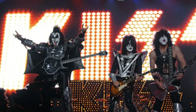 KISS vuelve a brillar en vivo tras la despedida de Ace Frehley 