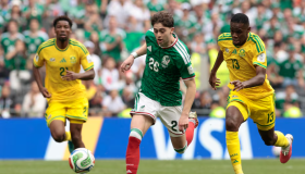 México inicia con victoria y rompe la maldición del partido inaugural 