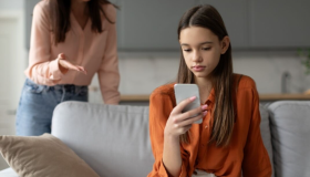 El mundo debate cómo proteger a los menores en las redes sociales 