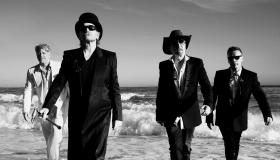 U2 rompe nueve años de silencio discográfico con “Carnaval de Luz”