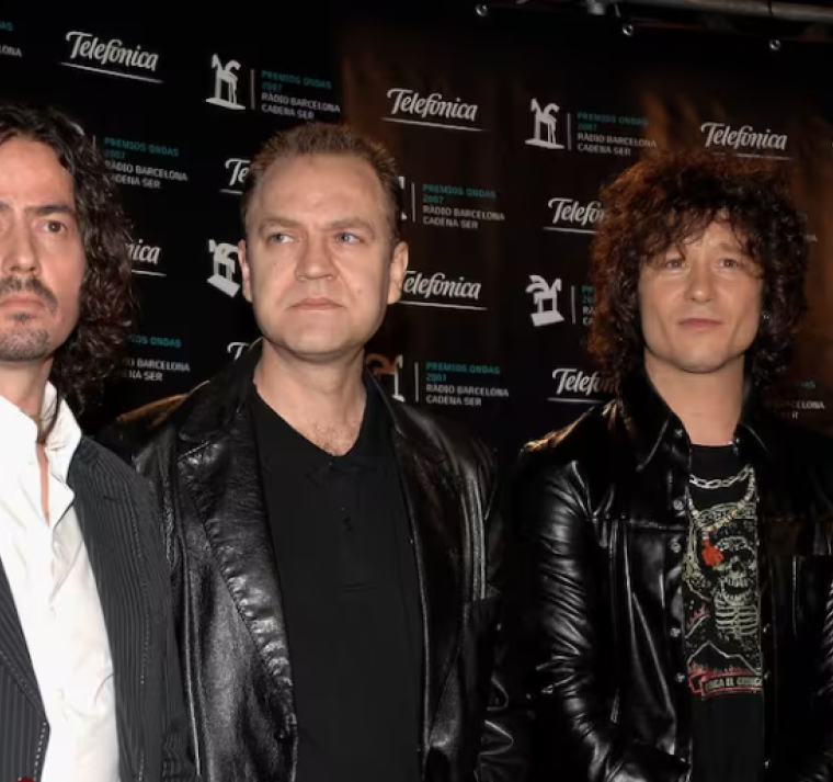Héroes del Silencio, una de las bandas de rock más celebradas de nuestro país, ha dejado en vilo a todos sus fans con un mensaje publicado en sus redes sociales que nos hace soñar con un regreso.