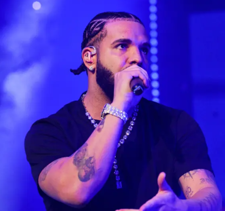 Este es el cantante que Billboard eligió como la #4 estrella del pop más importante del siglo XXI 