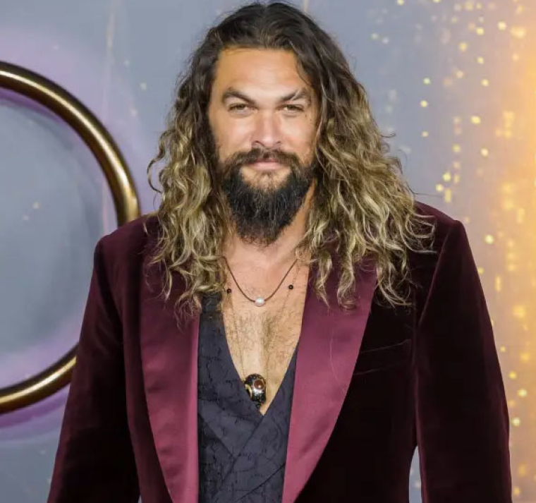 Jason Momoa y Chris Martin, de ‘Cold Play’, apoyan la protesta maorí en Nueva Zelanda 