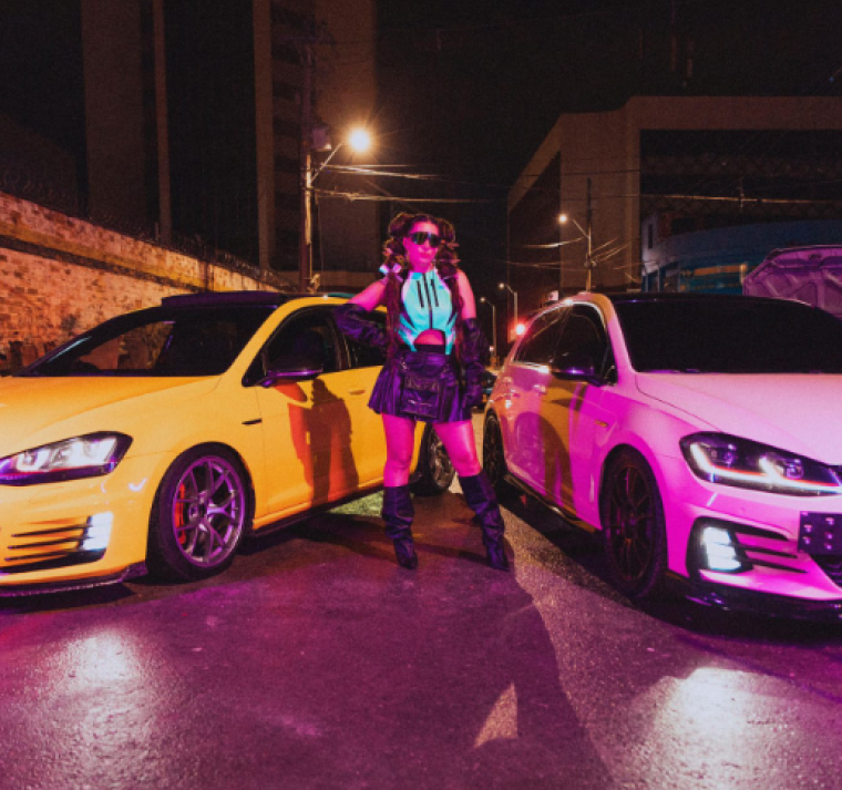 Tabú»: El nuevo sencillo de Alexa Ferrari que empodera a las mujeres tras un viaje transformador a Colombia 