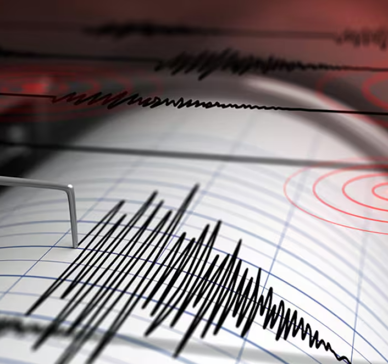 Un terremoto de magnitud 7.0 sacude el norte de California, EE.UU., y provoca alerta de tsunami. 