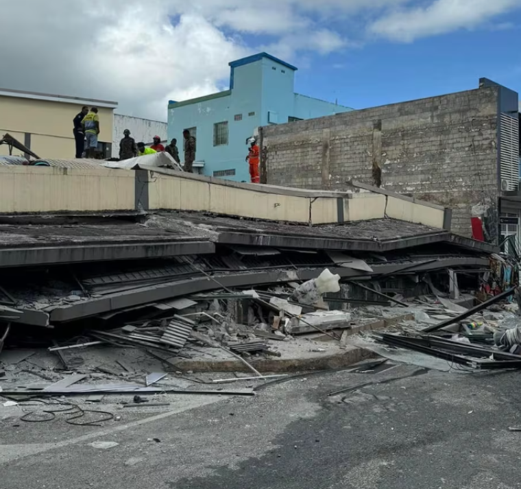 Un sismo de 7.3 causa destrozos en la capital de Vanuatu y se buscan posibles víctimas 