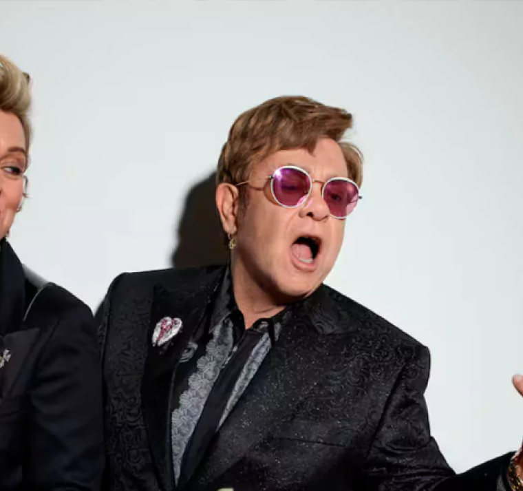 Elton John y Brandi Carlile hacen historia con su álbum "Who Believes In Angels?" 