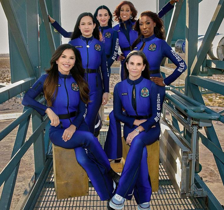 Katy Perry viajó al espacio: así fue el histórico vuelo de Blue Origin, de Jeff Bezos 