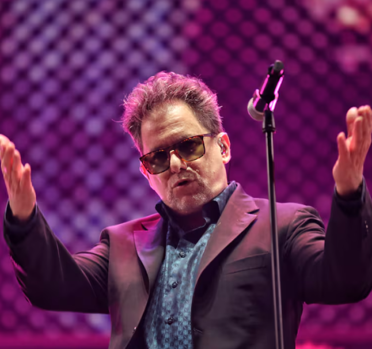 ¡Polémica en vivo! Calamaro defiende las corridas de toros y se retira del escenario en Colombia 