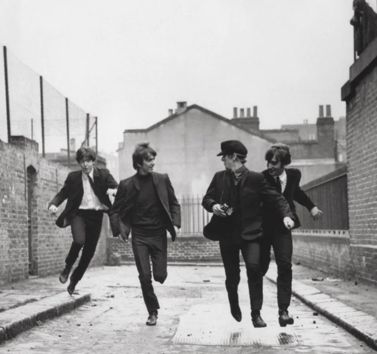 “A Hard Day’s Night”: 61 años del álbum que desató la Beatlemanía 