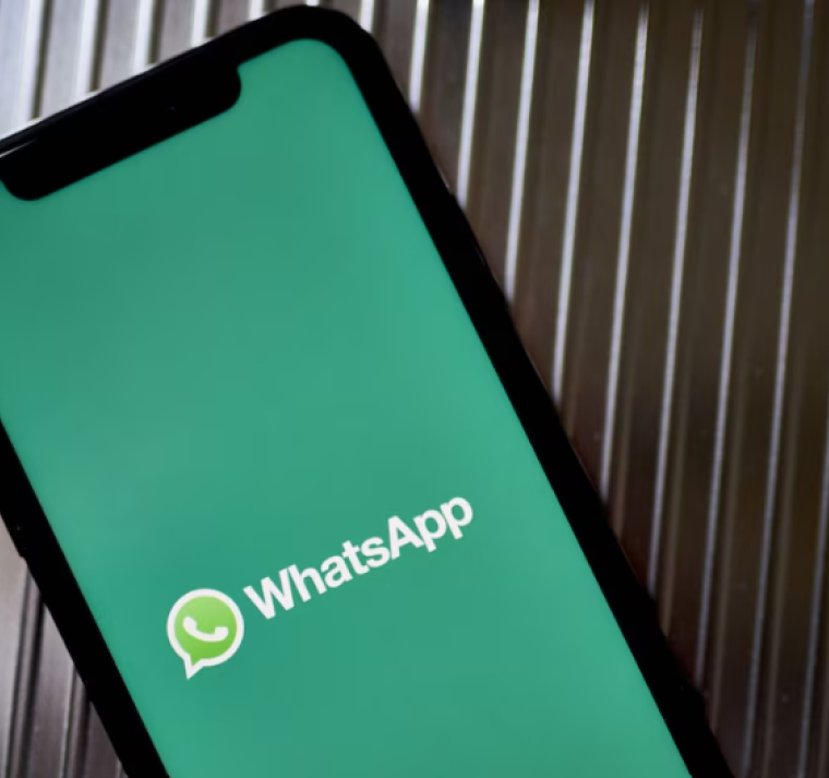 ChatGPT llega a WhatsApp: así puedes conversar con la IA en tu celular 