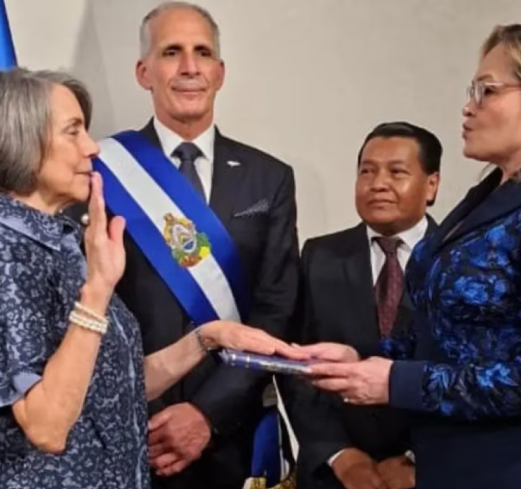 Asfura nombra gabinete y anuncia reducción del gasto público