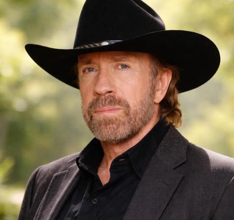 Muere Chuck Norris a los 86 años, reconocido actor y estrella de artes marciales 
