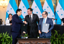 CAF y Honduras firman préstamos por 350 millones de dólares para proyectos sociales